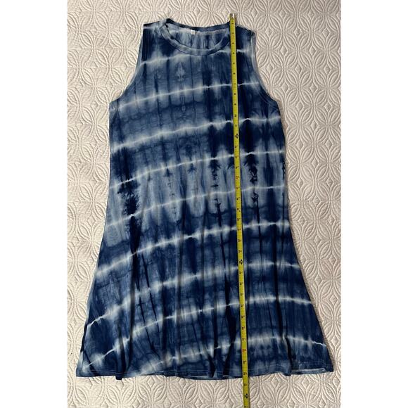 Tie-dye T-shirt dress
Super soft 
Size medium - Picture 2 of 6